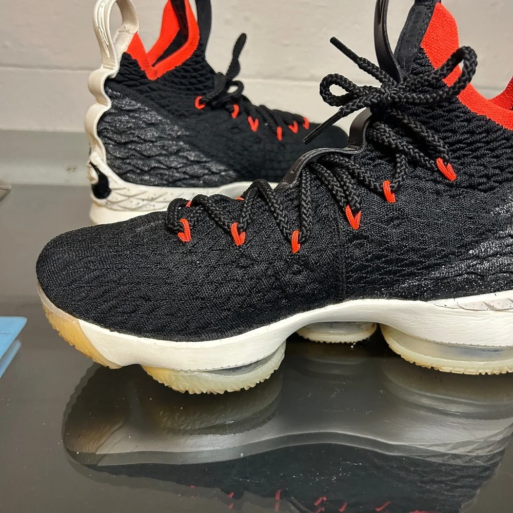 NIKE LEBRON 15 XV - BRIGHT CRIMSON WHITE BLACK